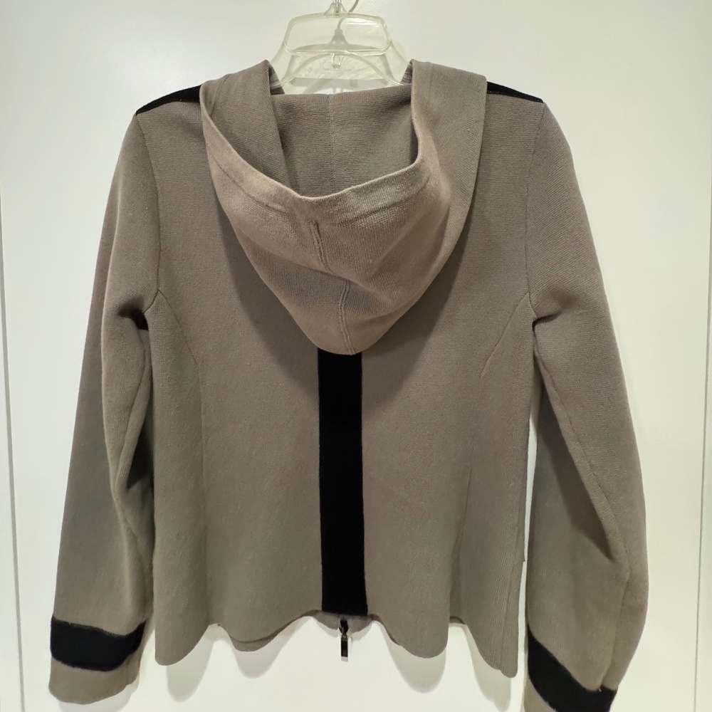 EUROPEAN-DESIGNED TAUPE-GRAY & BLACK HOODIE/CARDIGAN—Size 4 - Picture 4 of 12